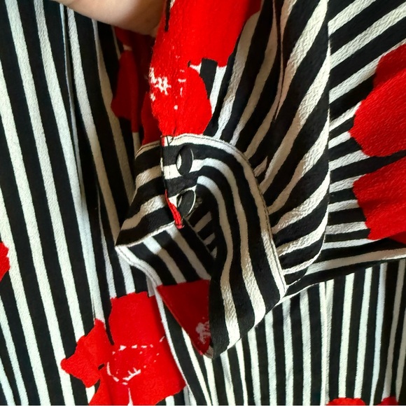 ❤️🌹 Madewell Striped Floral Tie-Front Blouse – Medium 🌹❤️ - Picture 8 of 9